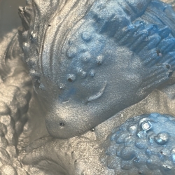 Mystische Fantasy-Dekoration in schimmernden Pastellfarben