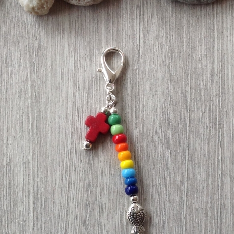 Handgearbeiteter Charm mit Fisch und Kreuz / Bunt