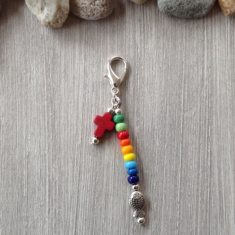 Handgearbeiteter Charm mit Fisch und Kreuz / Bunt