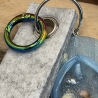 Handmade Schlüsselanhänger Flip-Flop aus Epoxidharz mit Filzband 