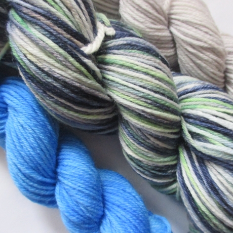 Handgefärbte Sockenwolle m. Merino - 1 x 50 und 2 x 25 Gramm