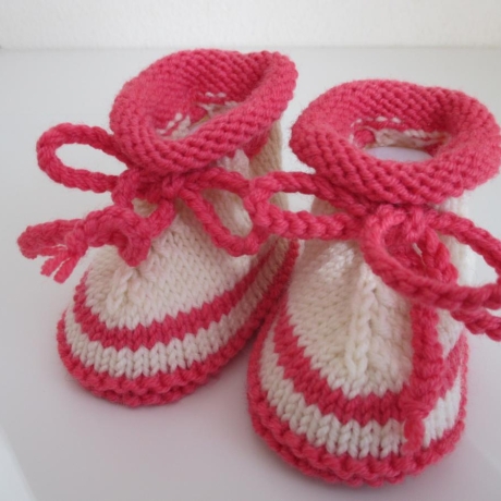 creme pink gestreifte Babyschuhe 3-6 Monate aus Wolle