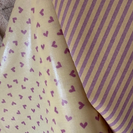 beschichtete Baumwolle Herzen gelb lila AU Maison Hearts yellow
