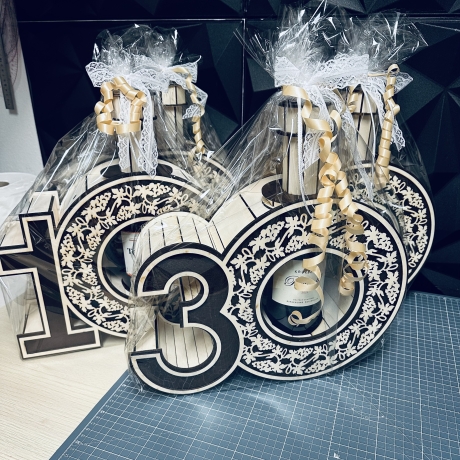 Jubiläums-Weinbox – Handgemachte Eleganz für jeden Meilenstein