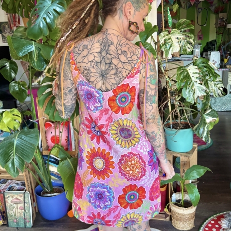 Sommerkleid mit Bindebändern Größe 38-42