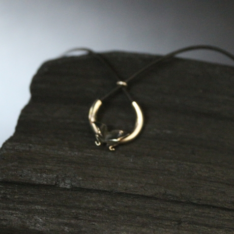 Ledercollier mit Origami Schmetterling
