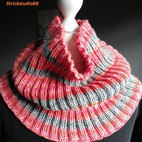 Schlauchschal-Kragenschal-orange,grau, weiß-handgestrickt