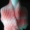 Strickschal mit Knöpfen - handgestrickt - Patentmuster- lachsfarb
