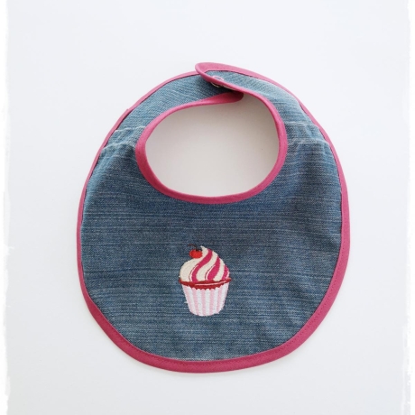 Upcycling Lätzchen Cupcake