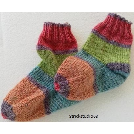 Kindersocken Gr.22/23 bunt handgestrickt für Frühjahr/Sommer