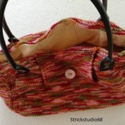 Tasche gestrickt mit Innenstoff und Lederhenkeln Tasche gestrickt mit Innenstoff und Lederhenkeln
