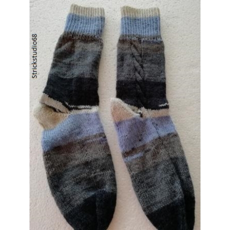 Socken Gr. 42/43 handgestrickt  kleiner Zopf  Blockstreifen