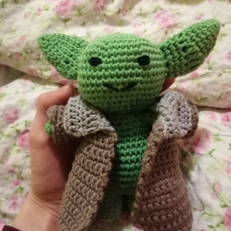 Gehäkelter Baby Yoda, Star wars, Kuscheltier, Geschenk, Deko