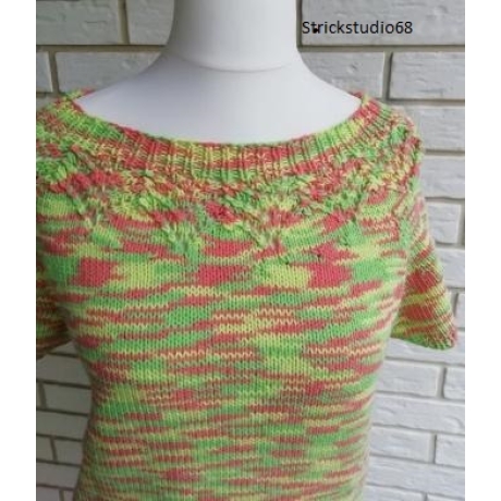 Shirt - kurzarm -  Gr. 36/38 - Lochmusterpasse - handgestrickt