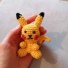 Pokemon Plüschtier Pikachu gehäkelt als Geschenk/Fanartikel