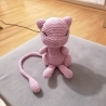 Pokemon Plüschtier Mew gehäkelt, Spielzeug, Fanartikel