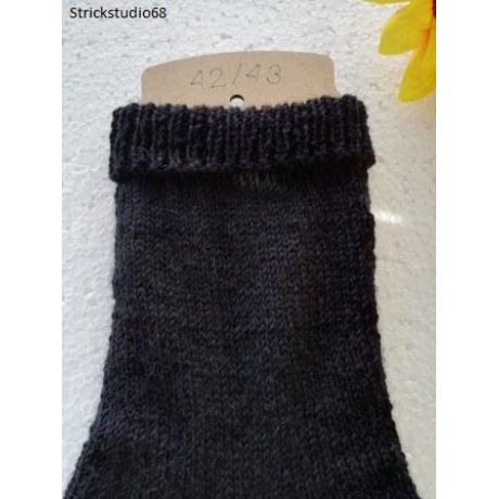 Socken - Gr.42/43 - handgestrickt - schwarz