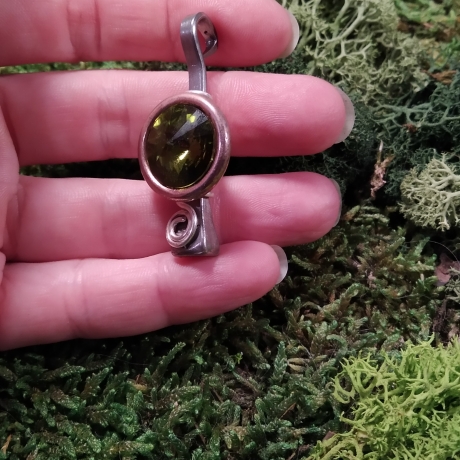 Hufnagel Anhänger Glücksbringer Grüner Glitzerstein Glas