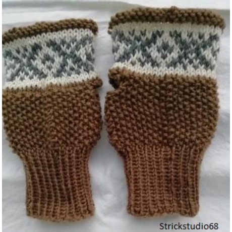 Handstulpen - Fair Isle Muster - gestrickt - braun / weiß / grau