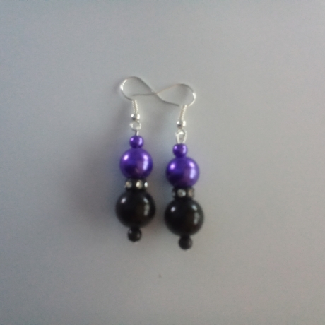 Ohrringe in schwarz mit lila