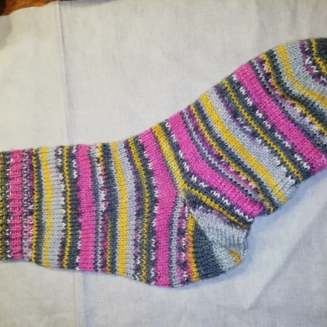 Socken Gr. 36/37 handgestrickt  Streifen bunt kräftige Farben