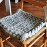 Sitzkissen Chunky  Kissen Wolle handgefilzt gestrickt hellgrau