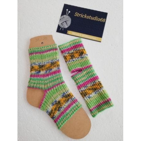 Yoga Socken - Gr.34/35 - handgestrickt - grün,gelb,weiß,pink