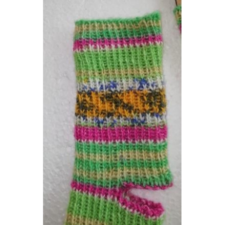 Yoga Socken - Gr.34/35 - handgestrickt - grün,gelb,weiß,pink