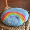 Sitzkissen Stuhlauflage Kissen Wolle handgefilzt Regenbogen