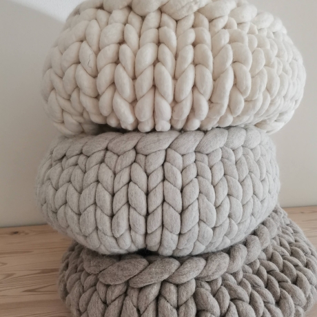 Katzenbett Korb aus Schafwolle Wollweiß