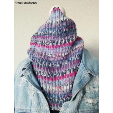 Schlauchschal mit 2 farbigen Patentmuster/ gestrickt / blau-bunt