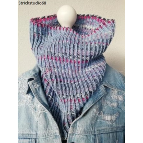 Schlauchschal mit 2 farbigen Patentmuster/ gestrickt / blau-bunt