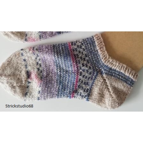 Sneaker - Gr. 38/39 - handgestrickt - beige - blau - lila  Muster