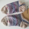 Sneaker - Gr. 38/39 - handgestrickt - beige - blau - lila  Muster