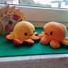 Wendekrake gehäkelt als Kuscheltier und Geschenk für Geburtstage