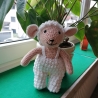 Plüschtier Schaf gehäkelt als Kuscheltier für Geburtstag und Co 