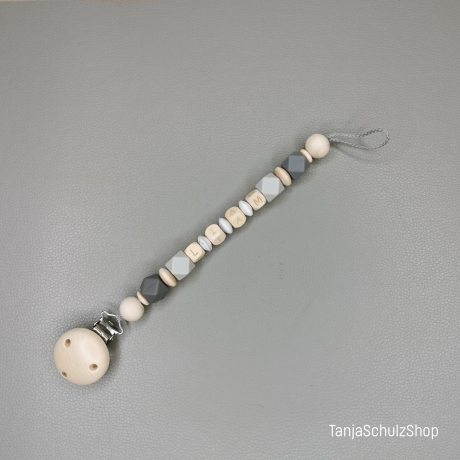 Schnullerkette mit Namen des Kindes