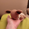 Schlafendes Pokemon Evoli gehäkelt als Kuscheltier und Spielzeug 