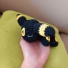 Schlafendes Pokemon Nachtara gehäkelt als Kuscheltier und Spiel 