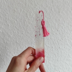Lesezeichen aus Epoxidharz, rosa glitzerlfut