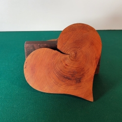 Herz aus Kirschholz