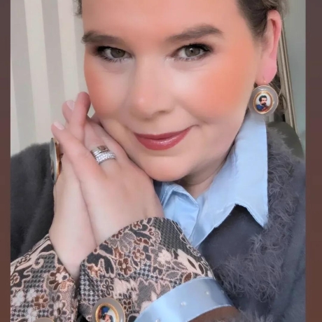 Königlich eleganter Armschmuck der jedes Styling verzaubert