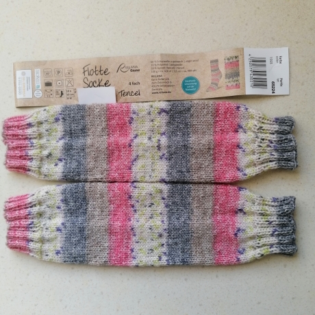 Tragestulpen 0-6Monate Beinstulpen Baby Stulpen aus Sockenwolle  