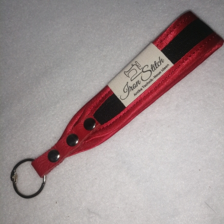 USB- Schlüsselanhänger Unikat rot schwarz Kunstleder Handarbeit