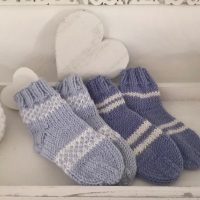 Babysöckchen gestrickt Babysocken Geschenk Geburt 0-3 Monate