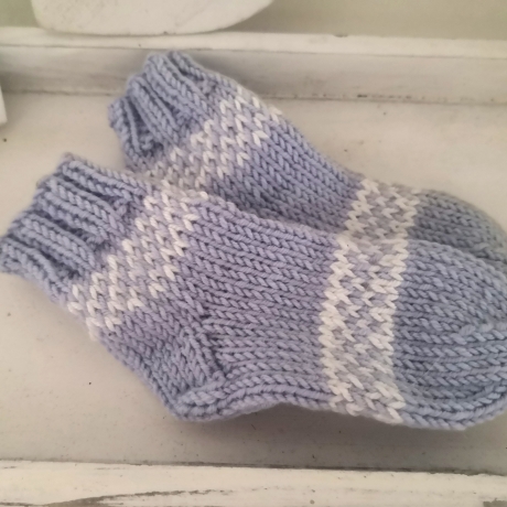 Babysöckchen gestrickt Babysocken Geschenk Geburt 0-3 Monate