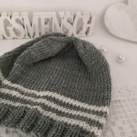 Set Babymütze Babysöckchen gestrickt Erstlingsausstattung