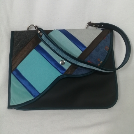 Handtasche Oversized Clutch schwarz blau Unikat robust Satin