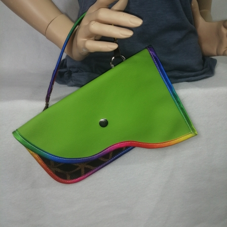Handtasche Clutch grün bunt Unikat Handytasche Kunstleder robust
