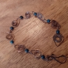 Armband mit Spiralen und indischem Saphir